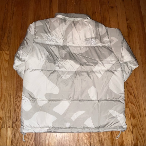 KAWS x The North Face 700 Retro 1996 Nuptse Jacket Puffer Coat Camouflage Patern - Picture 3 of 12